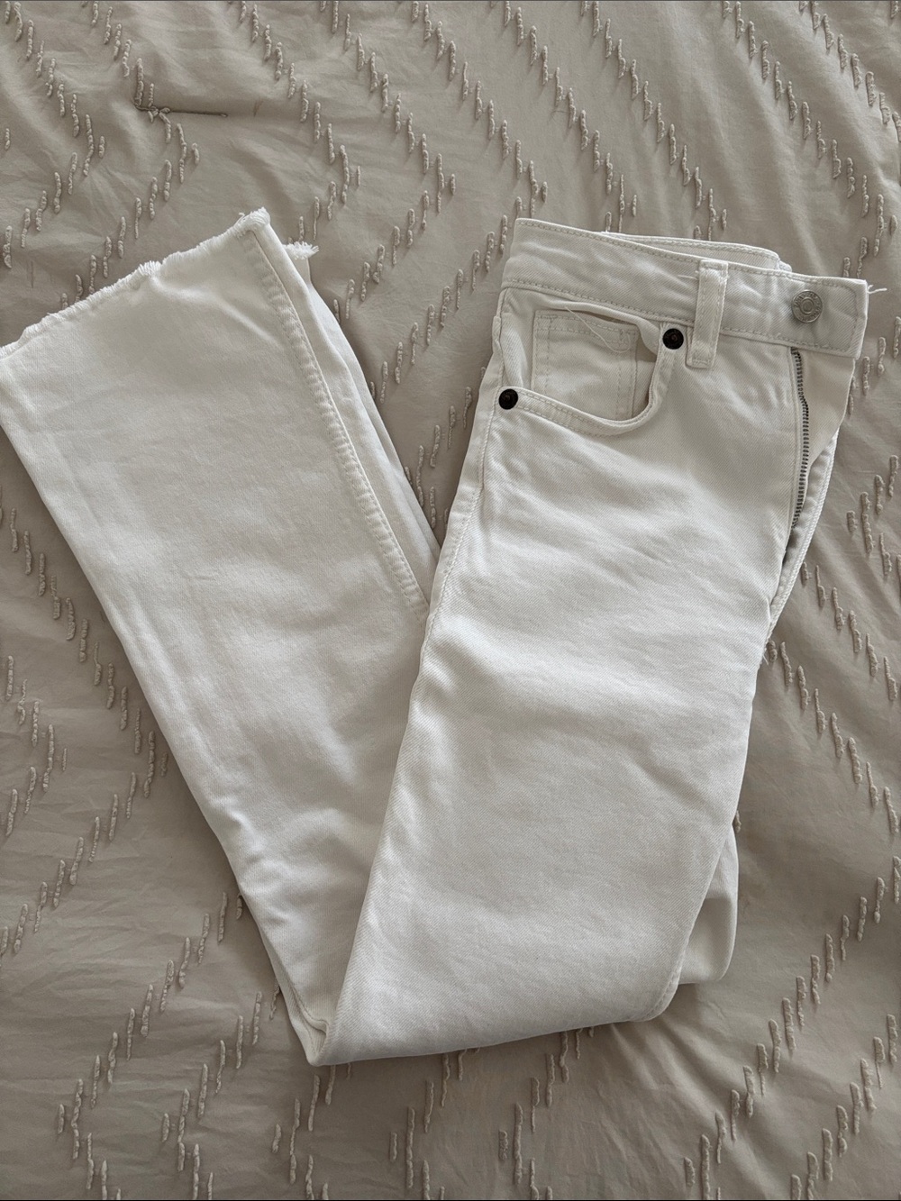 Zara White Straight Jeans - Slim Fit
